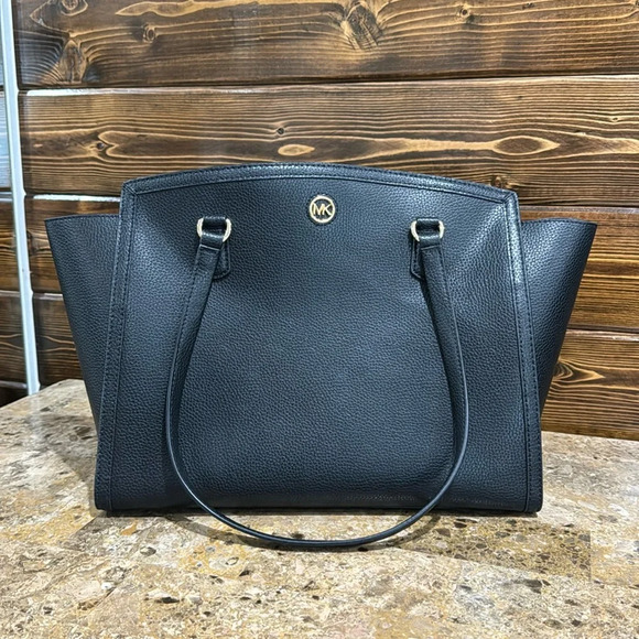 Michael Kors Handbags - Michael Kors Bag